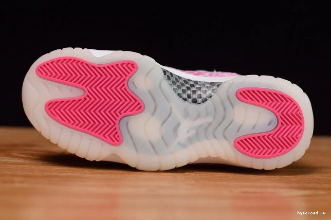 Air AH7860-106 Pink Snakeskin WMNS 11 Low Jordan 1022